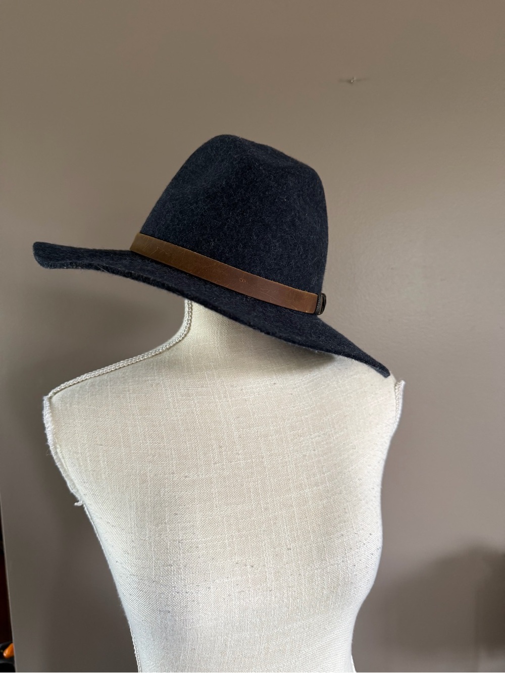 Pistil navy blue wool hat boho style